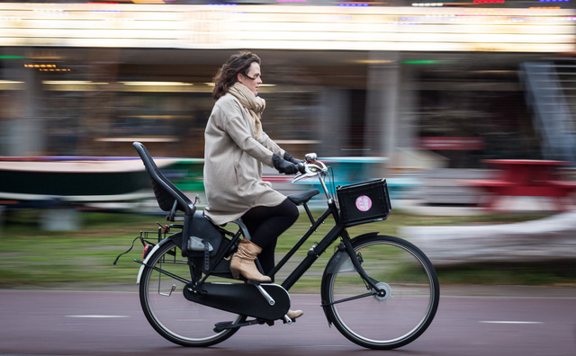 Aanschaf HvA-fietsen bijna zestig procent gestegen: ‘fietsen maakt je hoofd leeg’